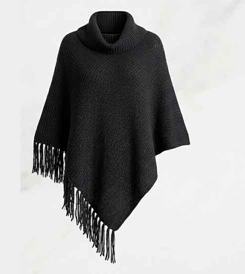 Poncho de Crochê Preto com Franjas