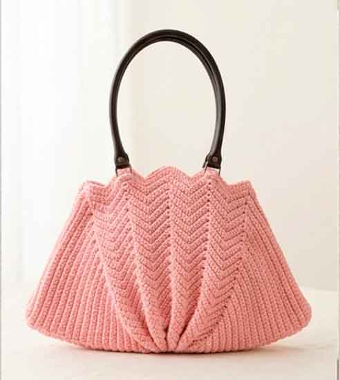 Bolsa de Crochê Rosa Concha com Alça Estruturada Escura
